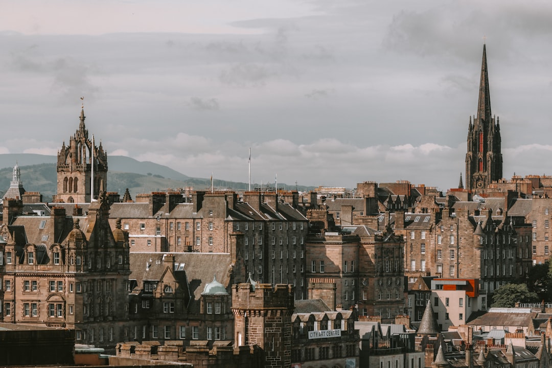Edinburgh vs. Glasgow: Welche schottische Stadt ist die richtige für dich?