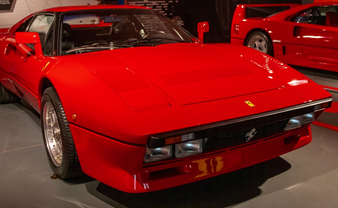 Modena: Ferrari-Museum, Balsamico und Pavarotti