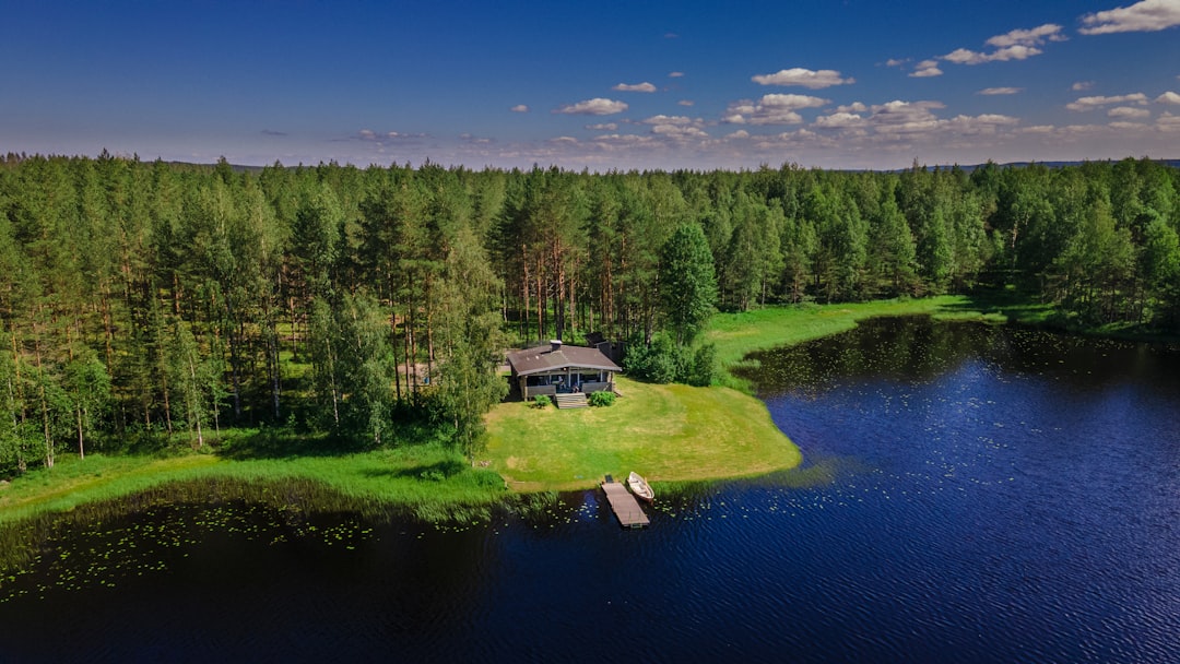 Finnland Reiseguide: Helsinki, Lappland und Mitternachtssonne