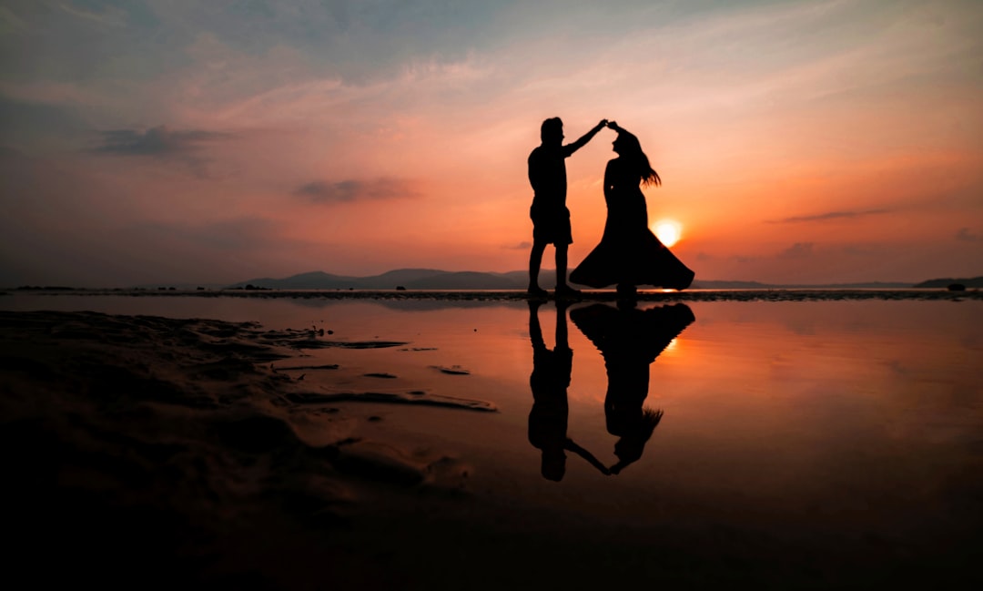 Honeymoon Planung: Die besten Flitterwochen-Ziele und was du wissen musst