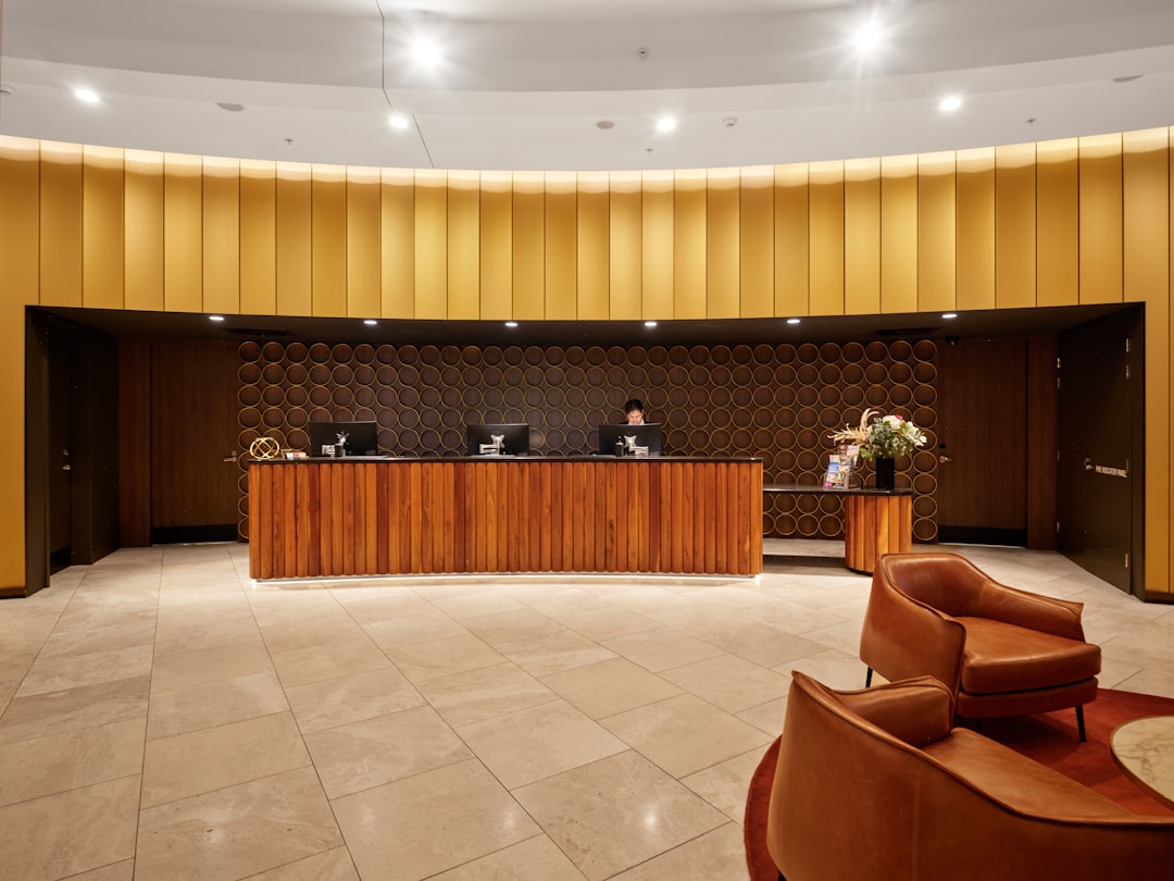 Kostenlose Stornierung vs. nicht erstattbar: Welche Hotelrate solltest du buchen?