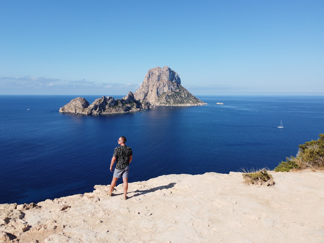 Beste Hotels in Ibiza: Wo übernachten in welchem Stadtteil 2026