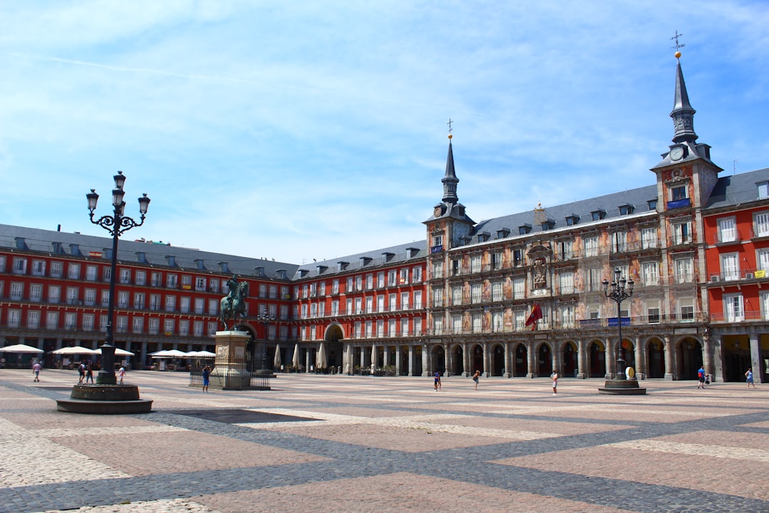 Beste Hotels in Madrid: Wo übernachten in welchem Stadtteil 2026