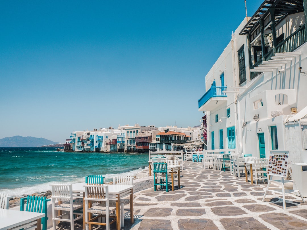 Beste Hotels auf Milos: Wo übernachten in welchem Stadtteil 2026