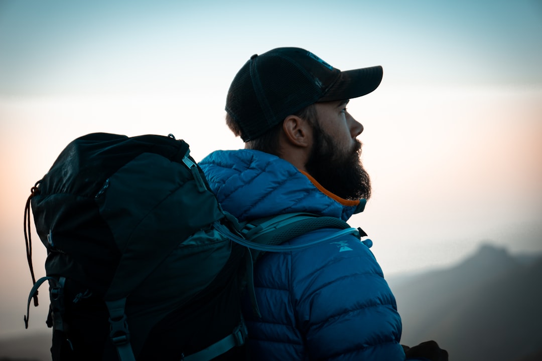 Berg-Outfit: Was du auf einer Reise in die Berge anziehen solltest