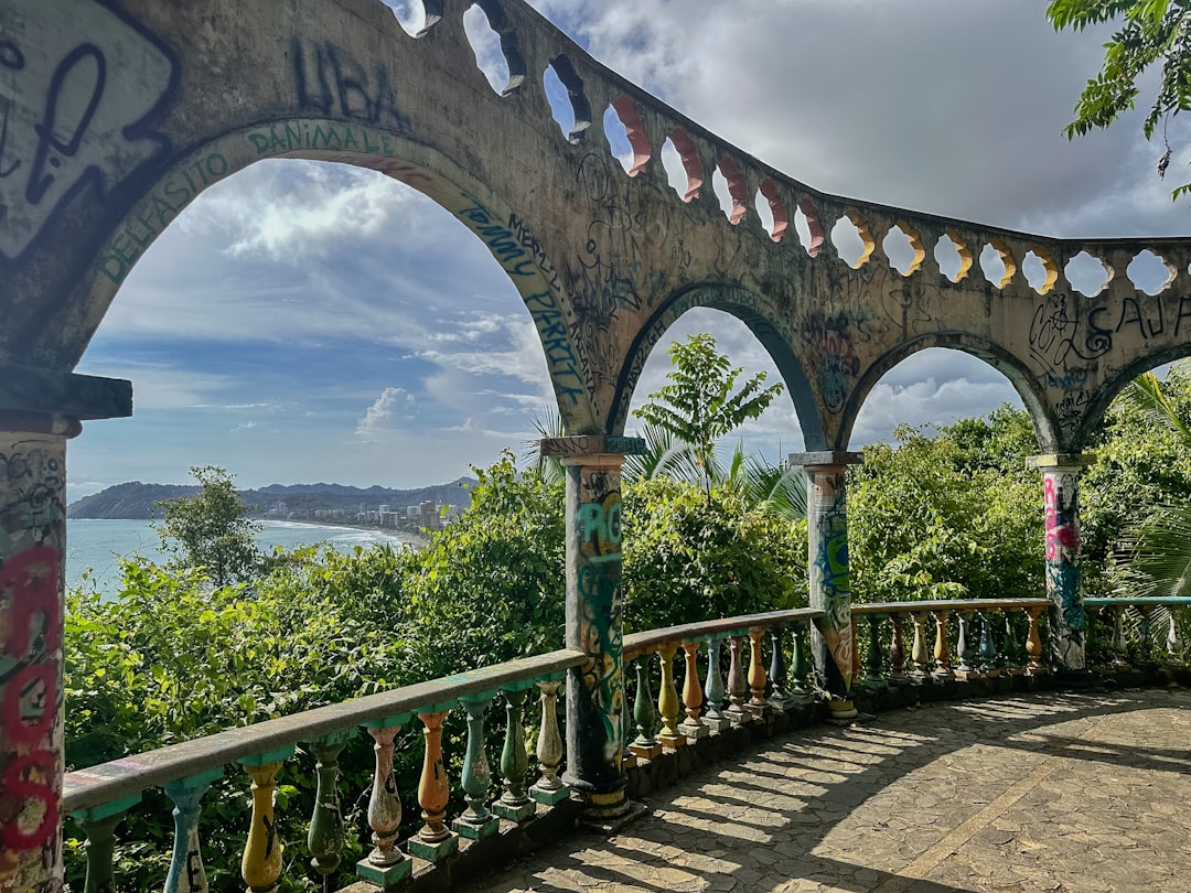 Auswandern nach Costa Rica 2026: Visa, Kosten, wo leben und Gesundheit