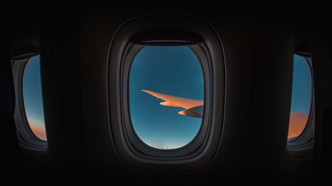 Red-Eye-Flug überleben: Sitz, Schlafkit und Ankommen ohne Zombie-Gefühl