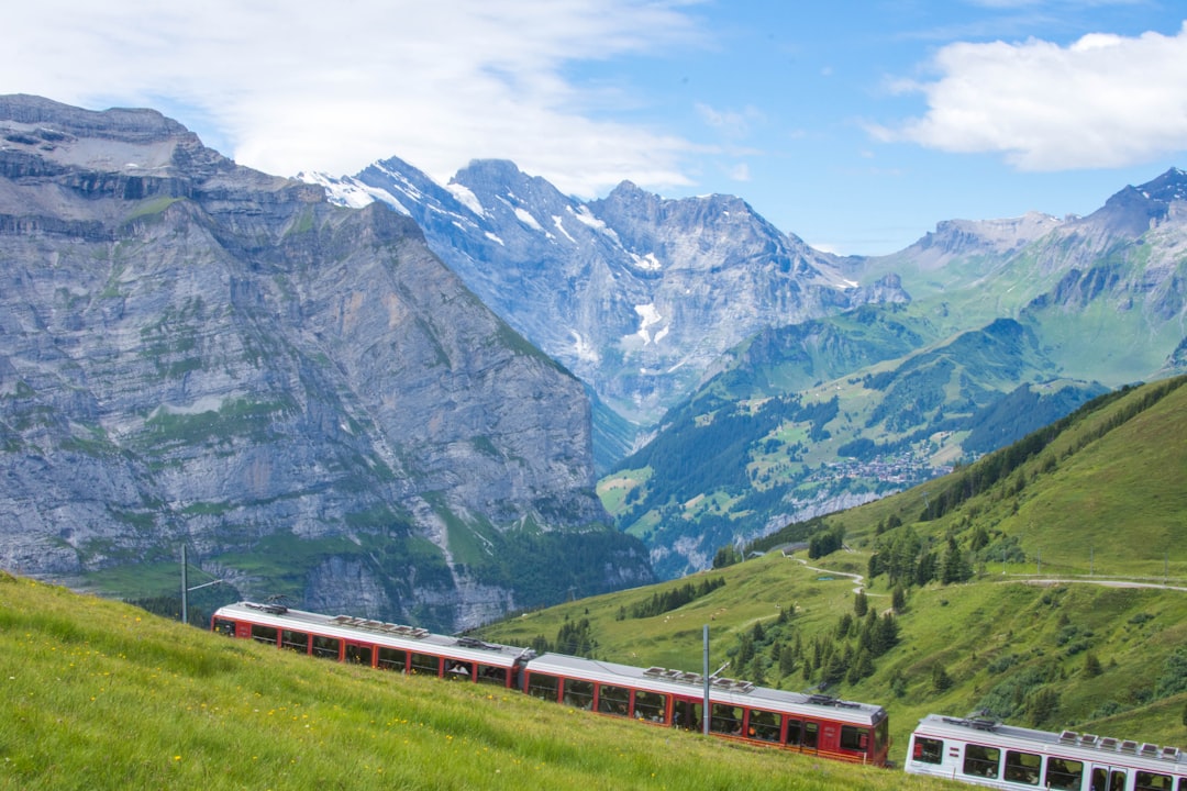 Schönste Zugstrecken der Welt: Glacier Express bis Rocky Mountaineer