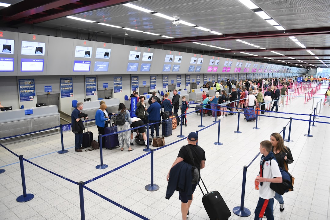 Sicherheitskontrolle am Flughafen: 8 Tricks für schnelleres Durchkommen