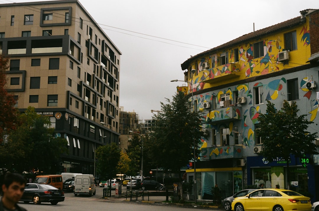 Beste Hotels in Tirana: Wo übernachten in welchem Stadtteil 2026
